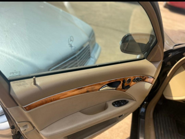 Mercedes-Benz Classe C, Voitures, Conakry