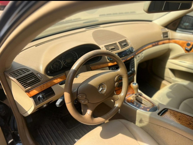 Mercedes-Benz Classe C, Voitures, Conakry