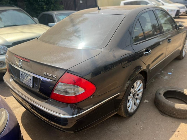 Mercedes-Benz Classe C, Voitures, Conakry