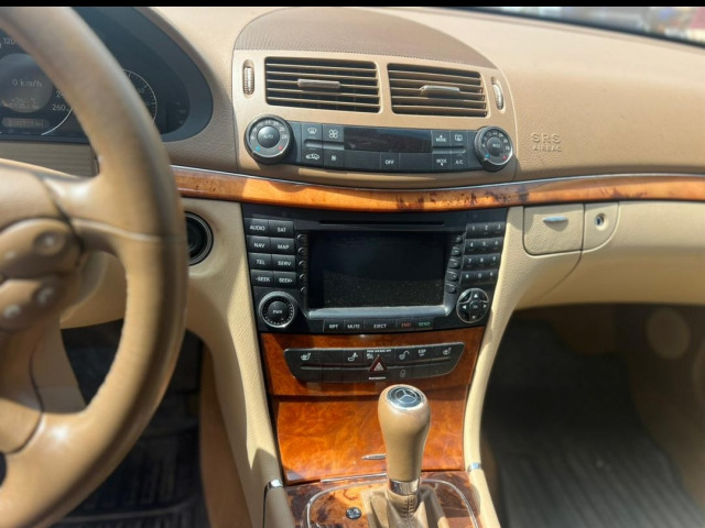 Mercedes-Benz Classe C, Voitures, Conakry