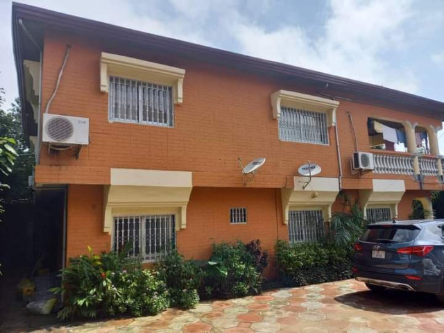 Bâtiment à Lambanyi, Maisons, Conakry