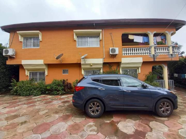 Bâtiment à Lambanyi, Maisons, Conakry