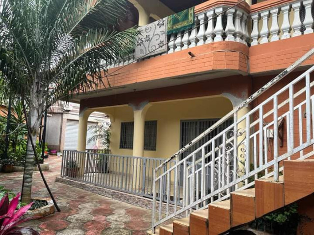 Bâtiment à Lambanyi, Maisons, Conakry