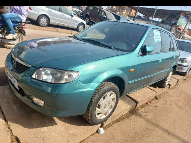 Mazda 323f, Voitures, Conakry
