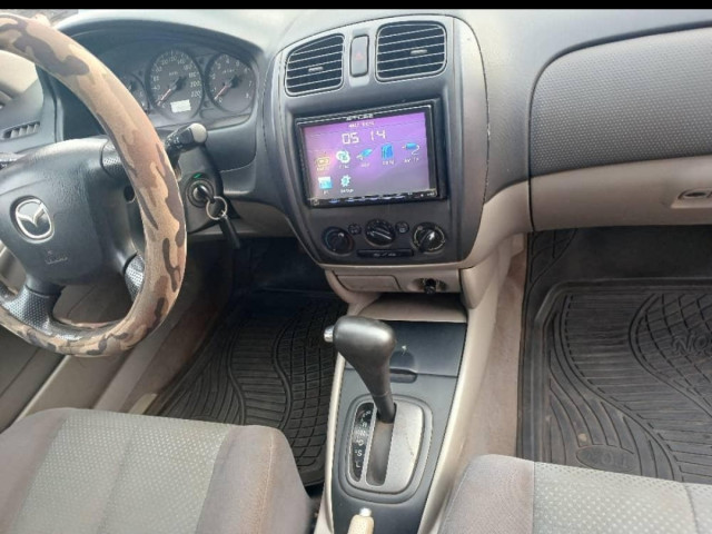 Mazda 323f, Voitures, Conakry