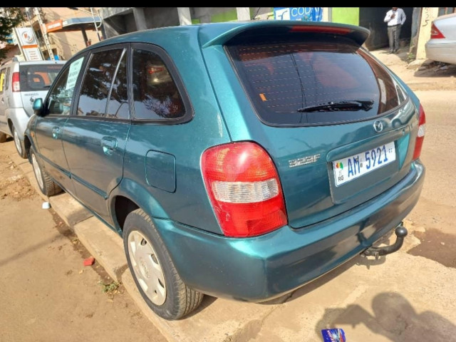 Mazda 323f, Voitures, Conakry