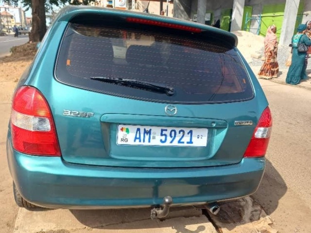 Mazda 323f, Voitures, Conakry