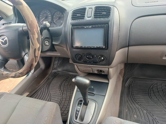 Mazda 323f, Voitures, Conakry