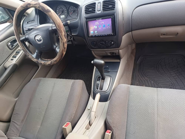 Mazda 323f, Voitures, Conakry