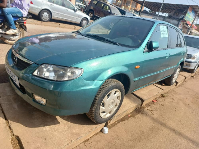 Mazda 323f, Voitures, Conakry