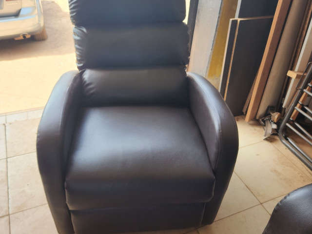 Fauteuils Canapé en liquidation, Lits - Fauteuils, Conakry
