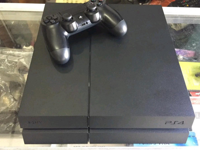 Sony PlayStation 4, Jeux Vidéo - Consoles, Conakry