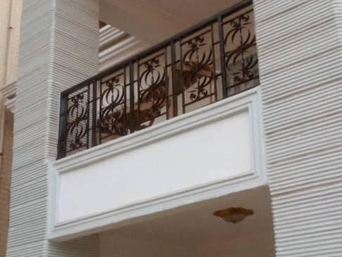 Bâtiment à Lambanyi, Locaux Commerciaux, Conakry