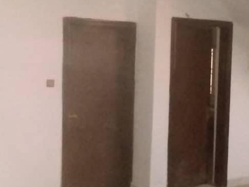 Bâtiment à Lambanyi, Locaux Commerciaux, Conakry