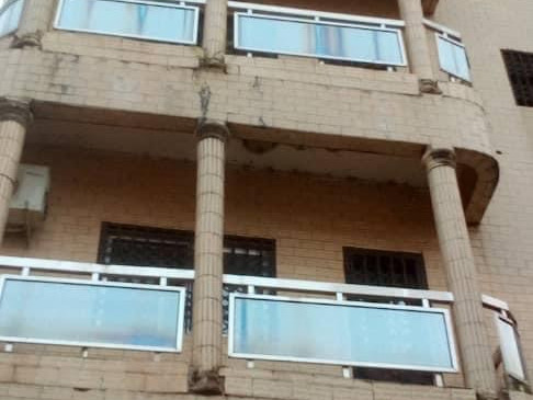 Bâtiment à Lambanyi, Locaux Commerciaux, Conakry
