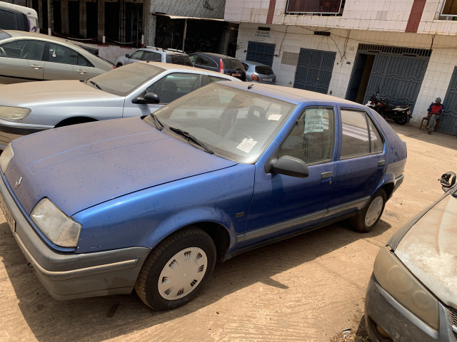 Renault 19, Voitures, Conakry