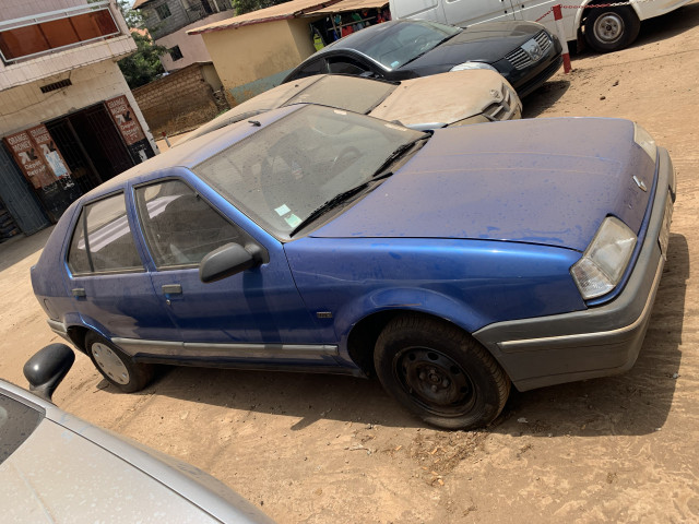Renault 19, Voitures, Conakry