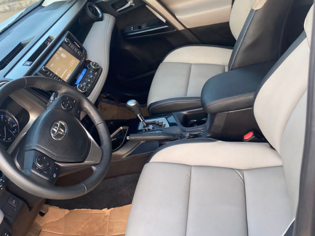 Toyota RAV4, Voitures, Conakry