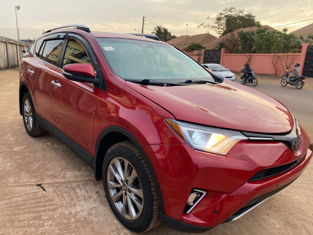Toyota RAV4, Voitures, Conakry