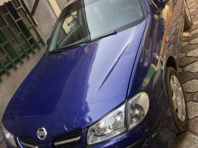 Nissan Almera, Voitures, Conakry