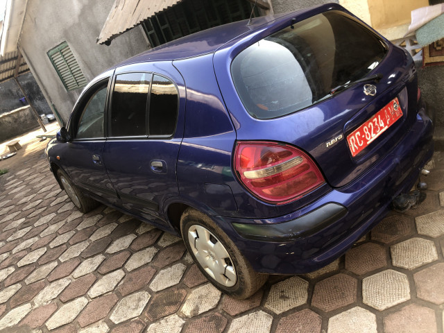 Nissan Almera, Voitures, Conakry