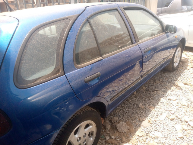 Nissan Almera, Voitures, Conakry