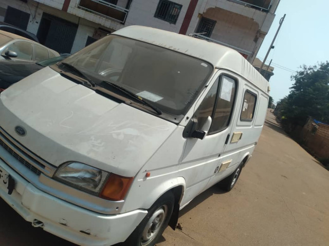 Ford Transit, Camions - Autobus, Conakry