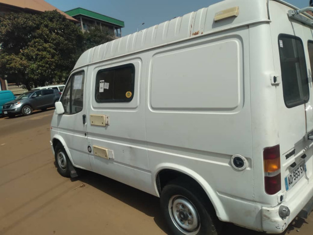 Ford Transit, Camions - Autobus, Conakry