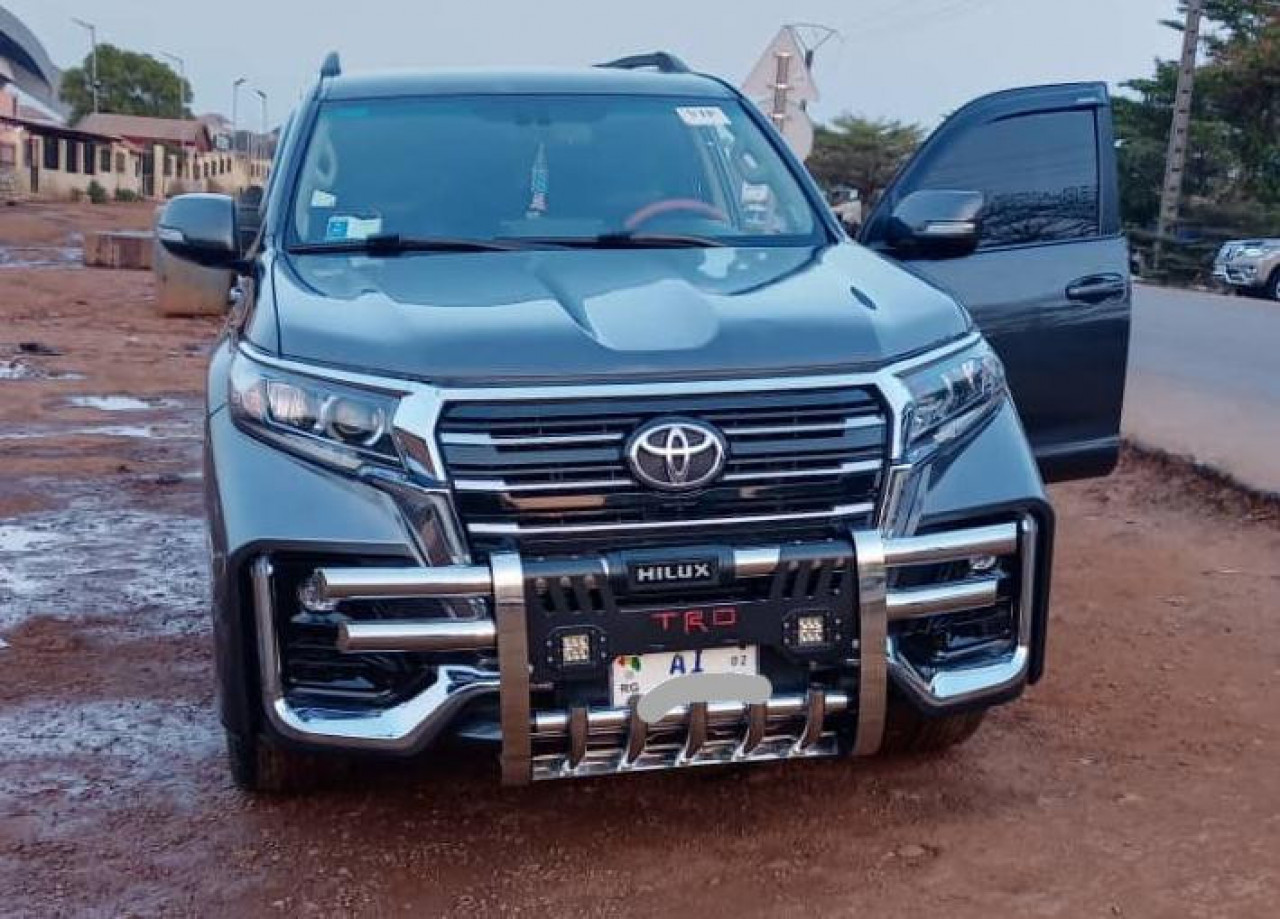 Toyota Land Cruiser Prado, Voitures, Conakry