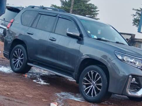 Toyota Land Cruiser Prado, Voitures, Conakry