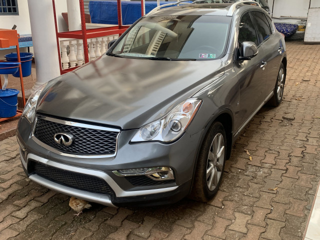Infiniti QX50, Voitures, Conakry