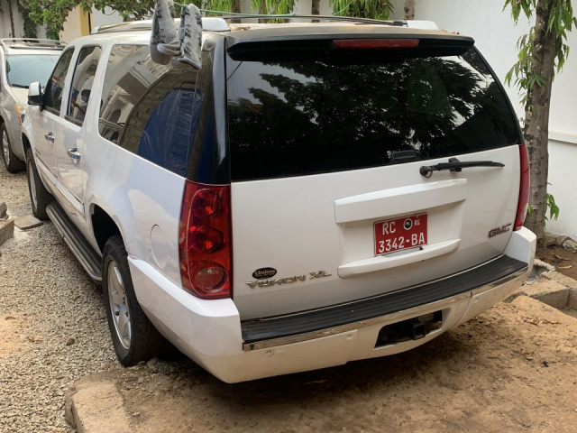 GMC Yukon XL, Voitures, Conakry