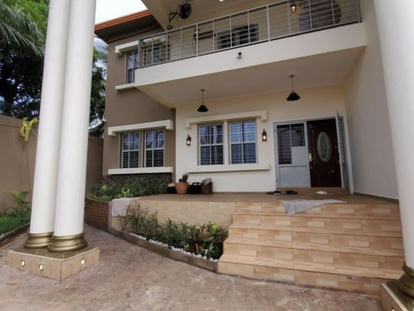 Bâtiment à Dabompa Plateau, Maisons, Conakry