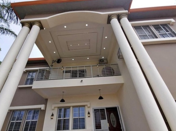 Bâtiment à Dabompa Plateau, Maisons, Conakry