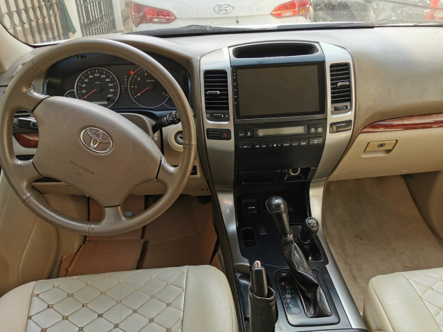 Toyota Land Cruiser Prado, Voitures, Conakry