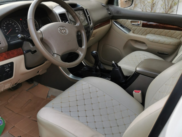 Toyota Land Cruiser Prado, Voitures, Conakry