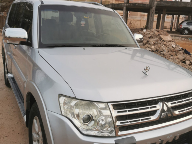 Mitsubishi Pajero, Voitures, Conakry