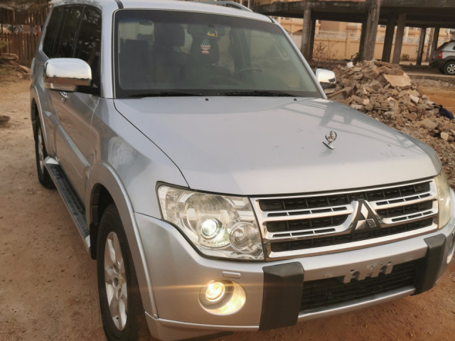 Mitsubishi Pajero, Voitures, Conakry