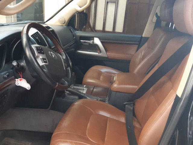 Toyota Land Cruiser, Voitures, Conakry