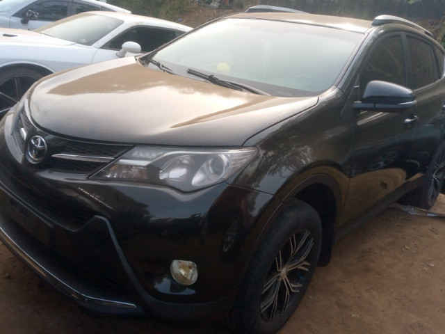 Toyota RAV4, Voitures, Conakry