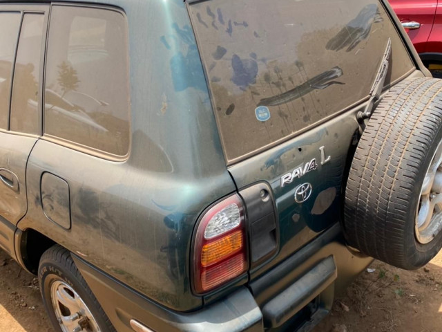 Toyota RAV4, Voitures, Conakry