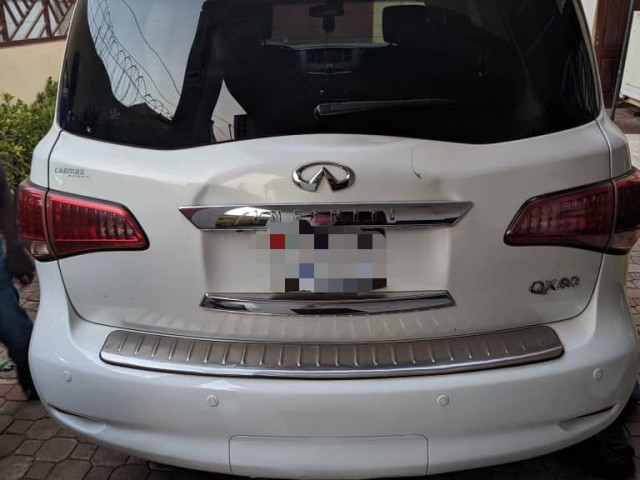 Infinity QX80, Voitures, Conakry