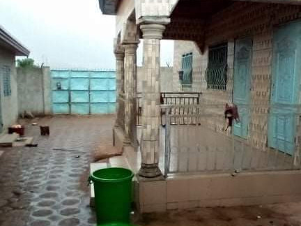 Maison à Kouria Centre, Maisons, Conakry