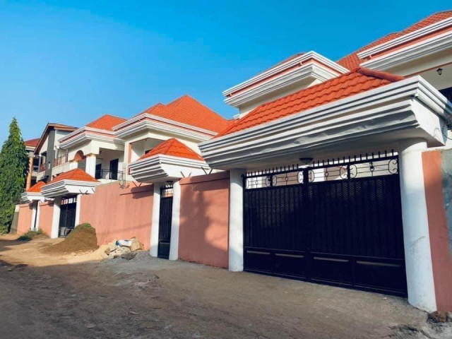 Bâtiment à Lambanyi, Maisons, Conakry