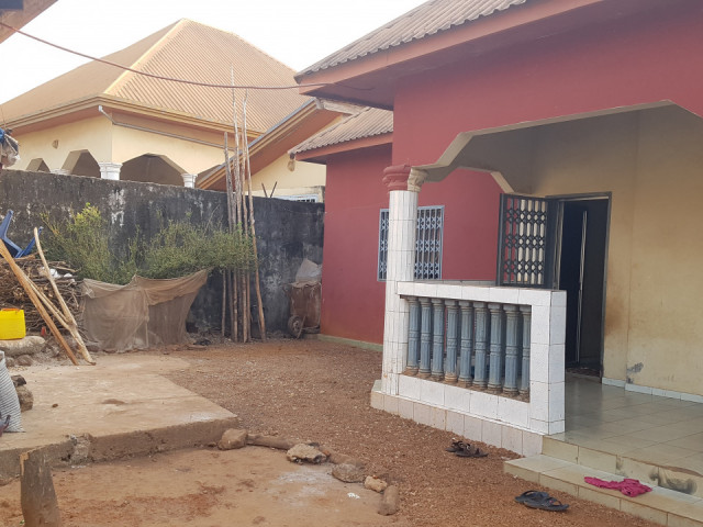 Maison à Sonfonia Centre, Maisons, Conakry