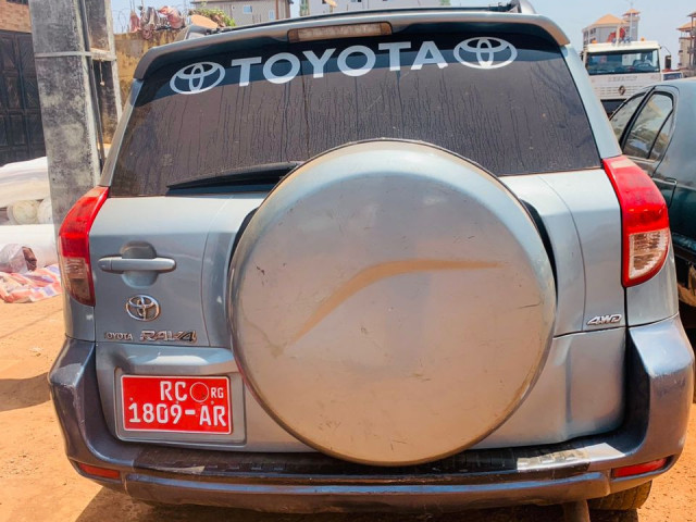 Toyota RAV4, Voitures, Conakry