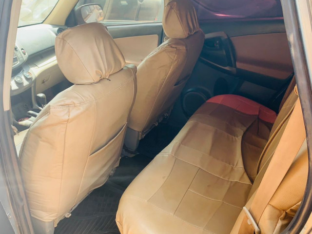 Toyota RAV4, Voitures, Conakry