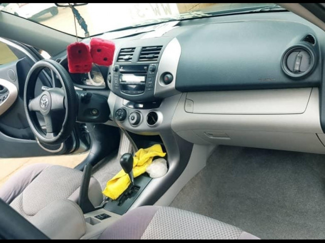 Toyota RAV4, Voitures, Conakry