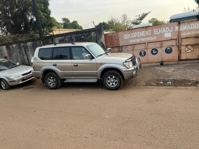 Toyota Land Cruiser Prado, Voitures, Conakry