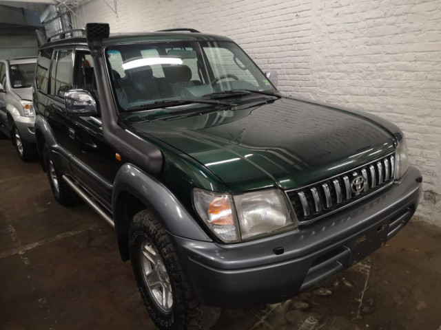 Toyota Land Cruiser Prado, Voitures, Conakry